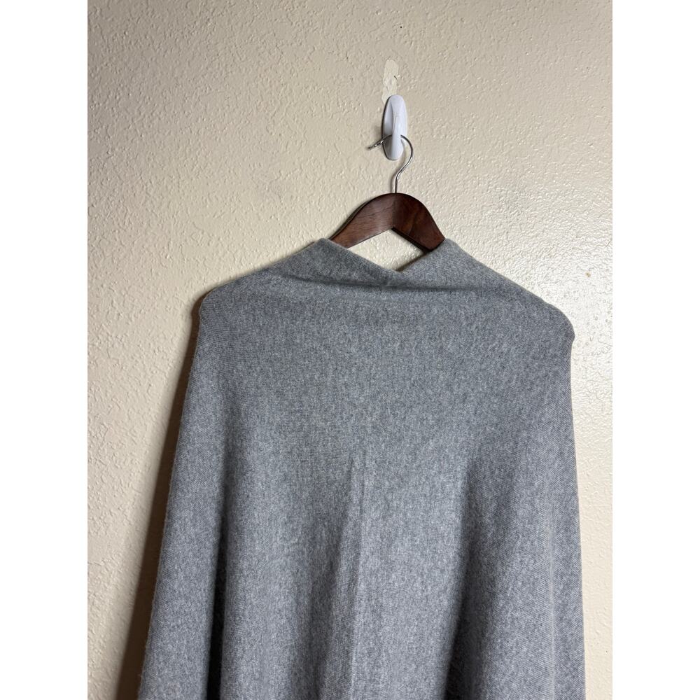 Quince Mongolian Cashmere Poncho Heather Gray One Size 100% Cashmere - Picture 3 of 10